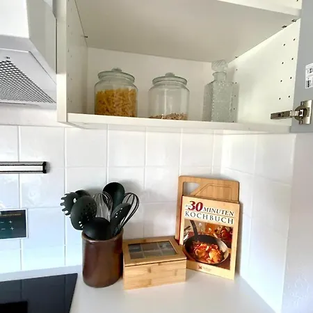 Bright 2br Family-friendly -basf - Free Parking - Super Fast Wifi * ルートウィヒスハーフェン・アム・ライン