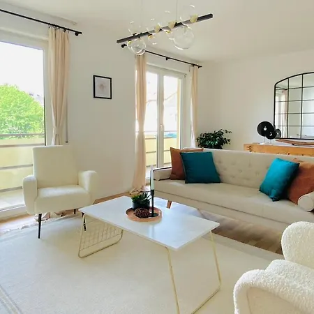 Apartman Bright 2br Family-friendly -basf - Free Parking - Super Fast Wifi
