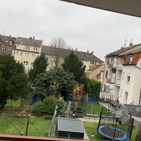 Family Friendly Work From 2br, Balcony, Wifi, Netflix, Near Basf Apartment *