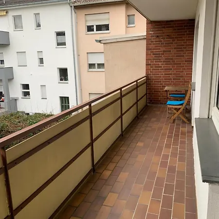 Family Friendly Work From 2br, Balcony, Wifi, Netflix, Near Basf *