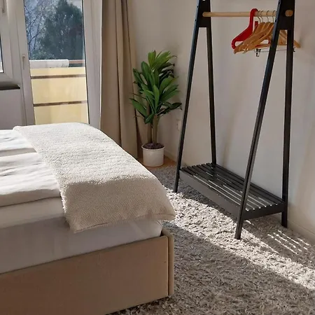 Bright 2br Family-friendly -basf - Free Parking - Super Fast Wifi *