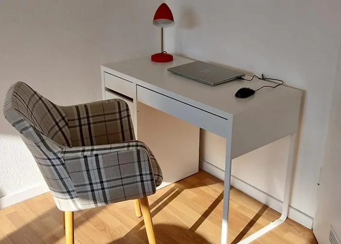 דירה Bright 2br Family-friendly -basf - Free Parking - Super Fast Wifi *